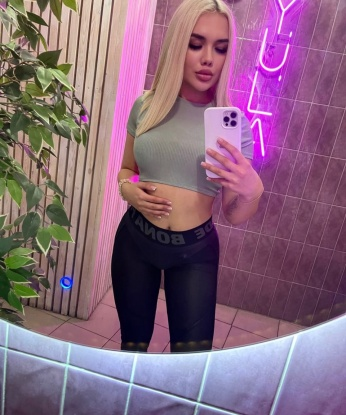 Изольда, 22 года, 2 размер груди